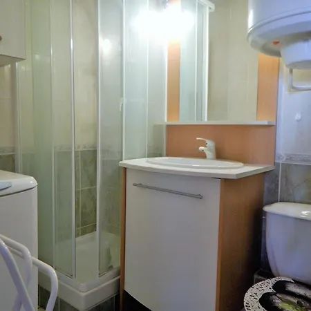 T2 Avec Parking, Proche Et Commerces - - Fr-1-251-519 * Борм-ле-Мимоза